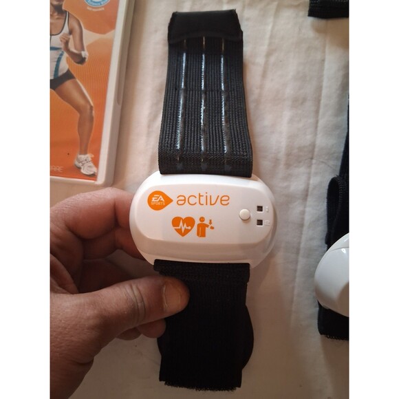 Wii Active 2 Personal Trainer Game Nintendo EA Sports New Open Box Complete - Picture 4 of 12